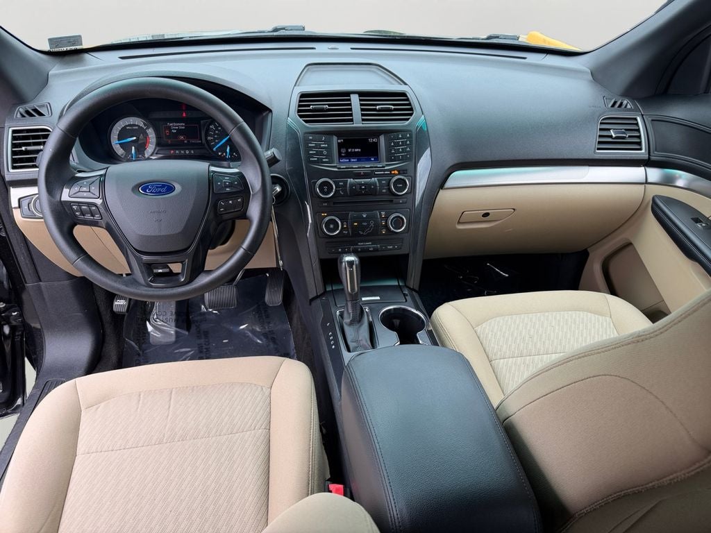 2017 Ford Explorer Base