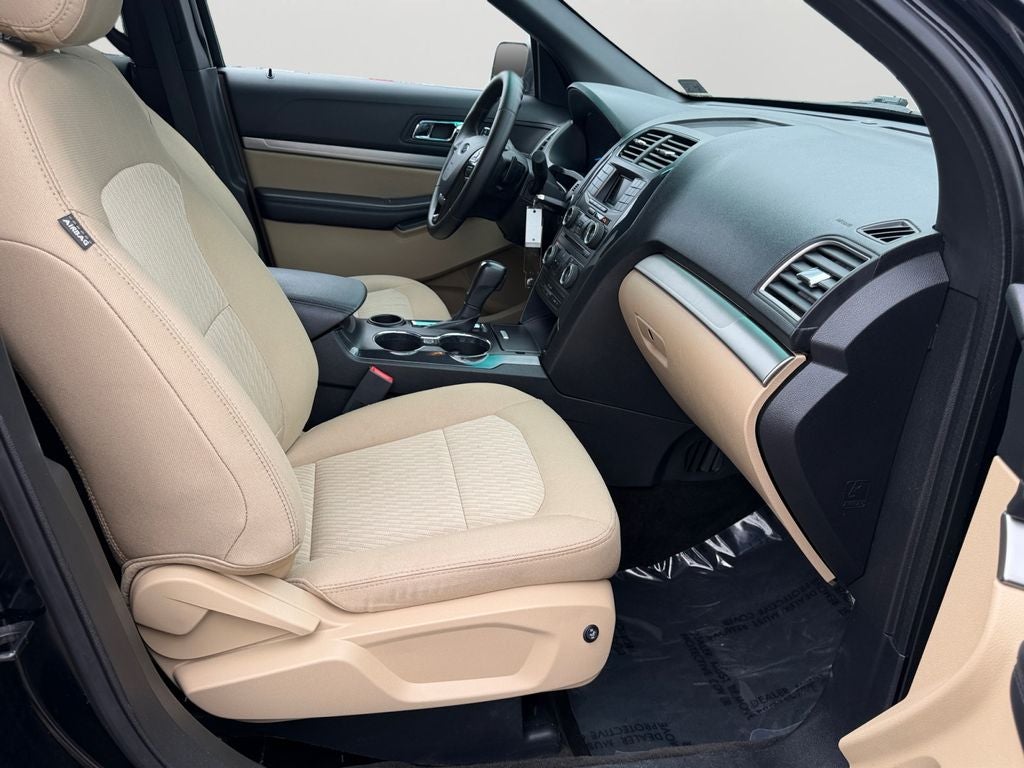 2017 Ford Explorer Base