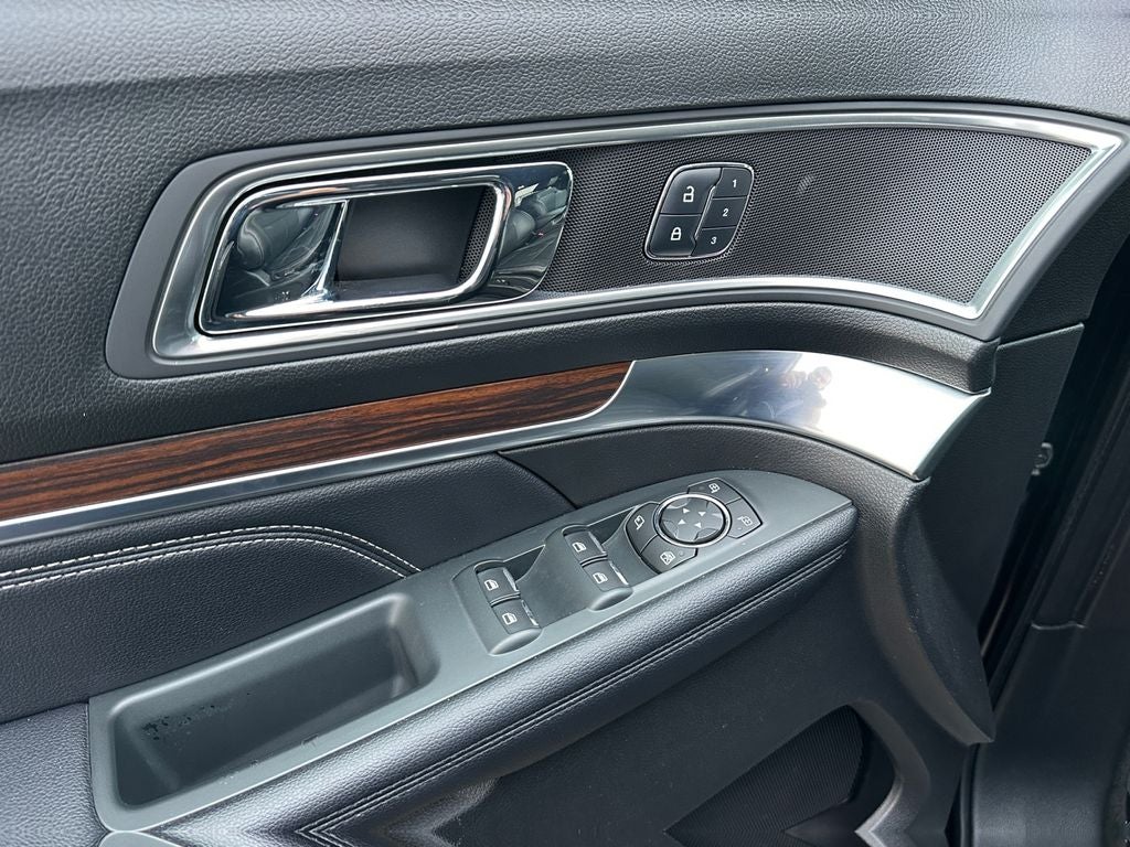 2018 Ford Explorer Limited Twin Panel Moonroof