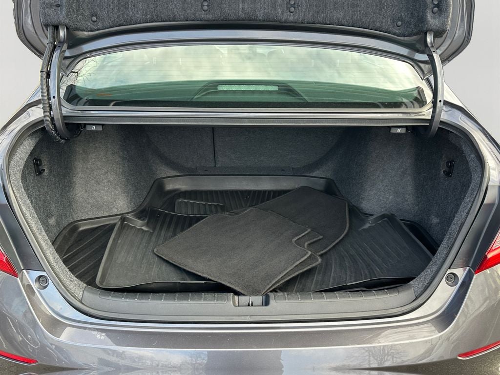 2022 Honda Accord Hybrid Touring