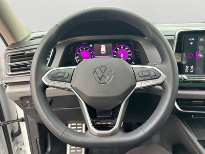 2024 Volkswagen Atlas 2.0T Peak Edition SE w/Technology - Low Miles!