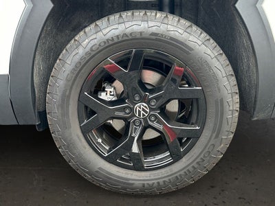 2024 Volkswagen Atlas 2.0T Peak Edition SE w/Technology - Low Miles!