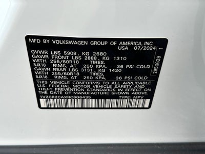 2024 Volkswagen Atlas 2.0T Peak Edition SE w/Technology - Low Miles!