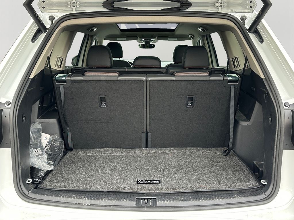 2024 Volkswagen Atlas 2.0T Peak Edition SE w/Technology - Low Miles!