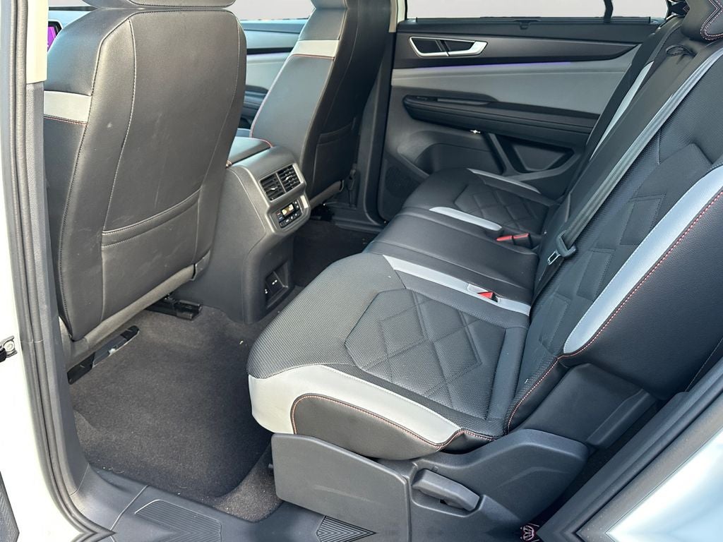 2024 Volkswagen Atlas 2.0T Peak Edition SEL - Low Miles!