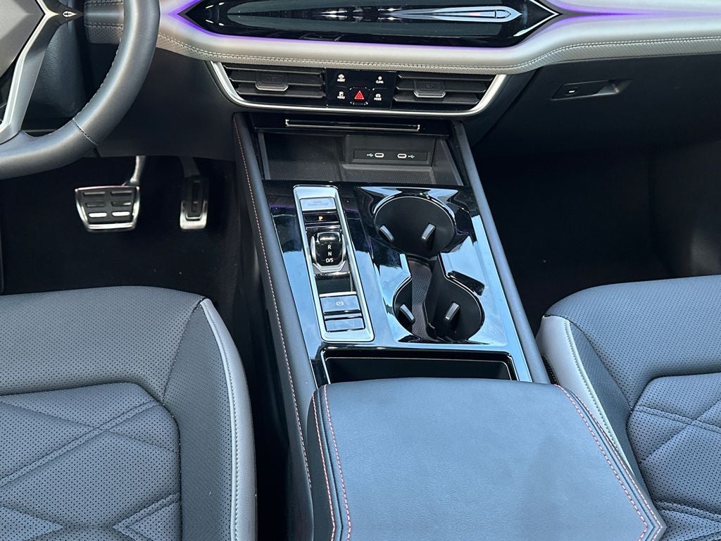 2024 Volkswagen Atlas 2.0T Peak Edition SEL - Low Miles!