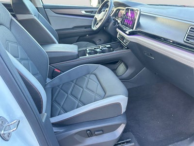 2024 Volkswagen Atlas 2.0T Peak Edition SEL - Low Miles!