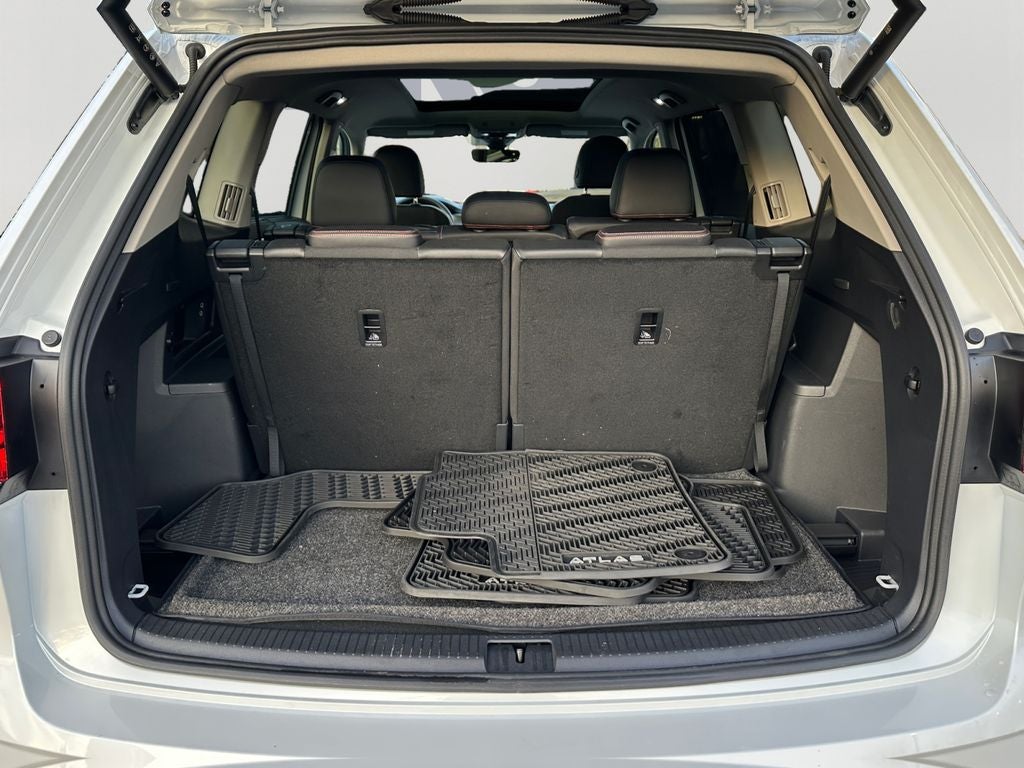 2024 Volkswagen Atlas 2.0T Peak Edition SEL - Low Miles!