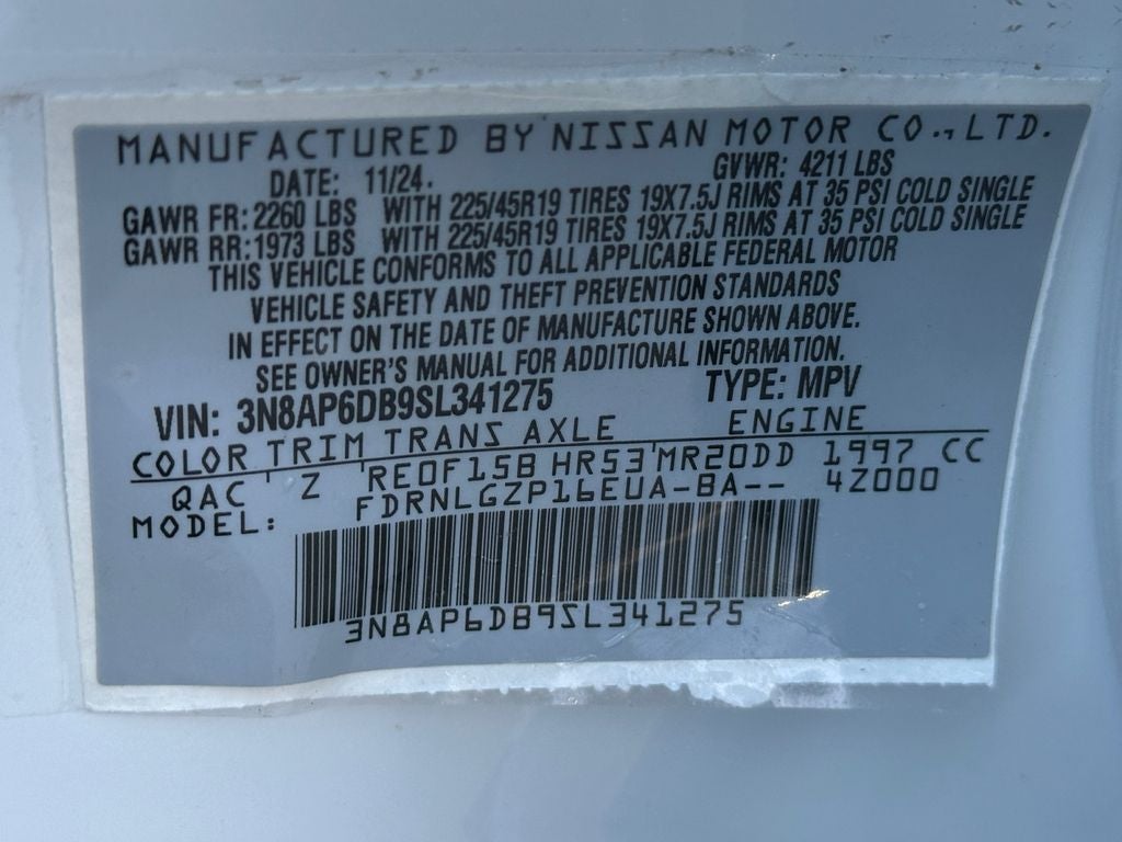 2025 Nissan Kicks SR