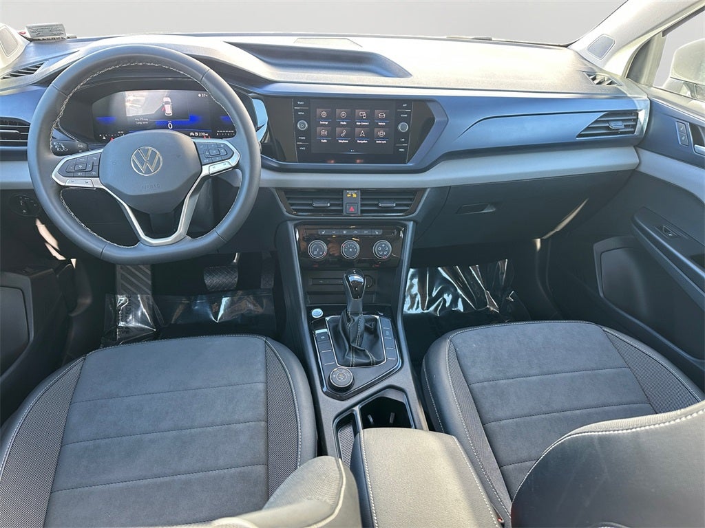 2023 Volkswagen Taos 1.5T SE - Very Low Miles!