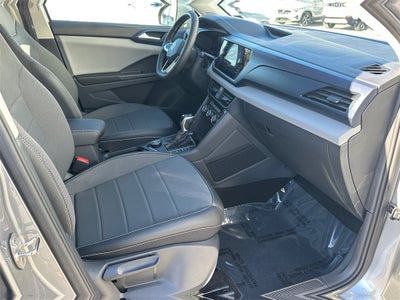 2023 Volkswagen Taos 1.5T SE - Very Low Miles!