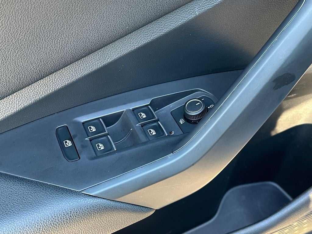 2021 Volkswagen Jetta 1.4T SE - Low Miles!