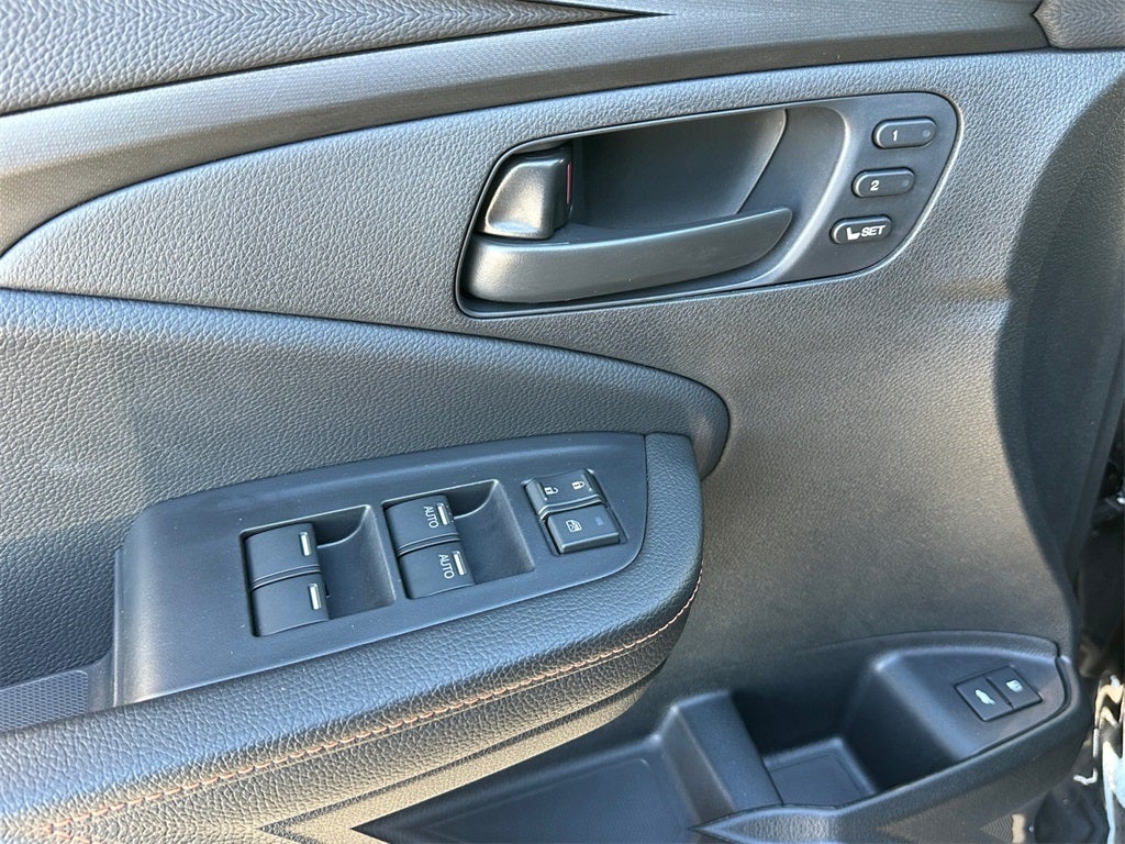 2025 Honda Passport TrailSport - Low Miles!