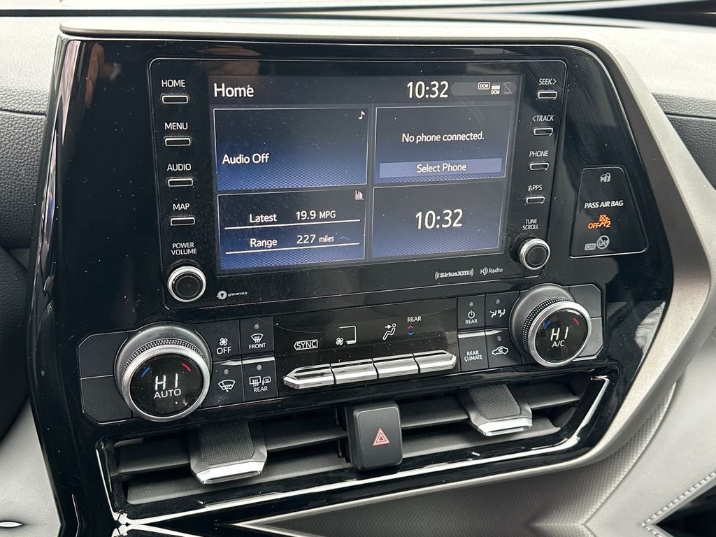 2021 Toyota Highlander LE