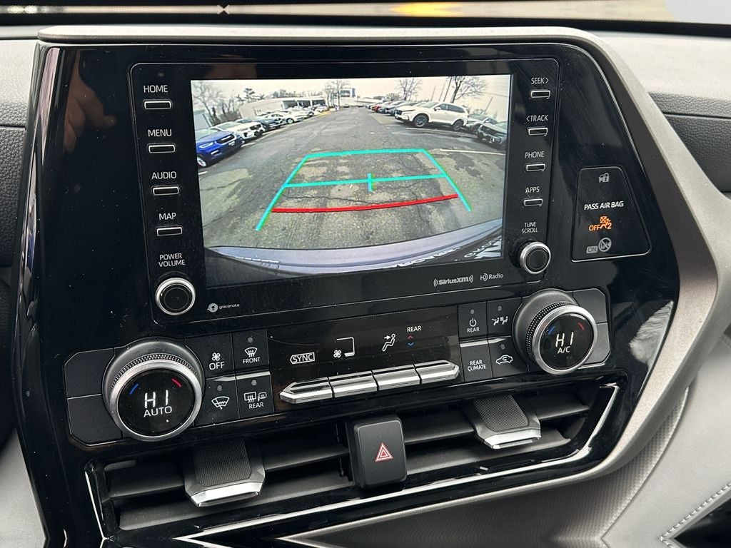 2021 Toyota Highlander LE