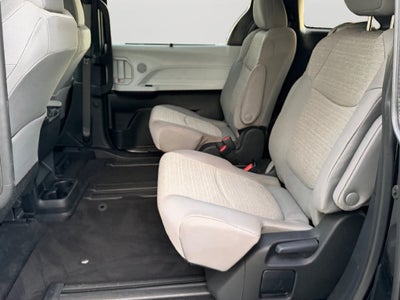 2025 Toyota Sienna LE 8 Passenger
