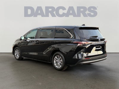 2025 Toyota Sienna LE 8 Passenger