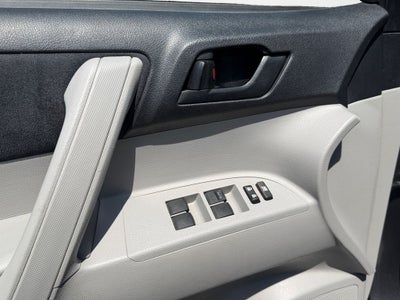 2013 Toyota Highlander Base