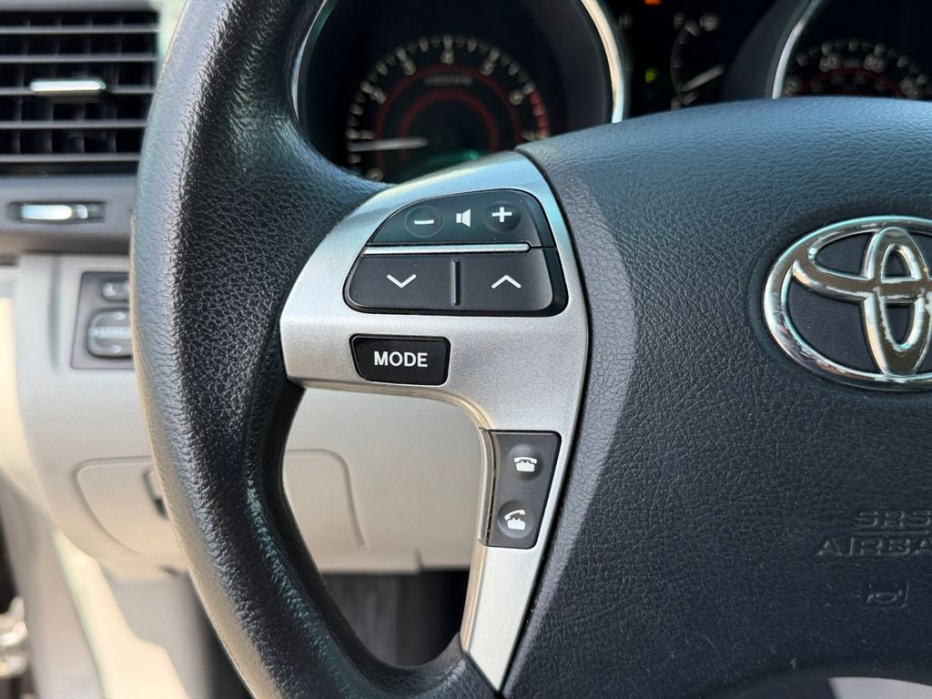 2013 Toyota Highlander Base