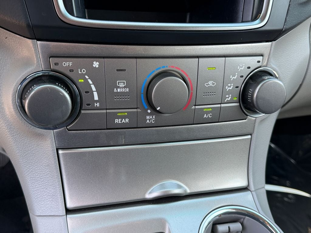 2013 Toyota Highlander Base