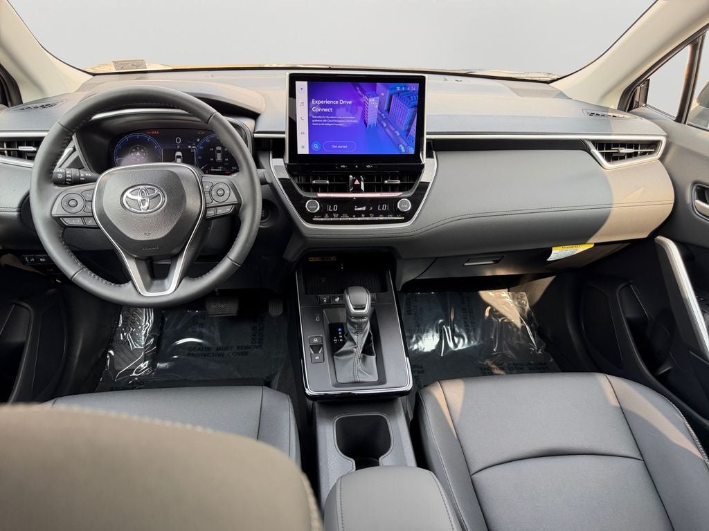 2026 Toyota Corolla Cross XLE "Moonroof"