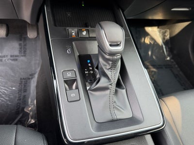 2026 Toyota Corolla Cross XLE "Moonroof"