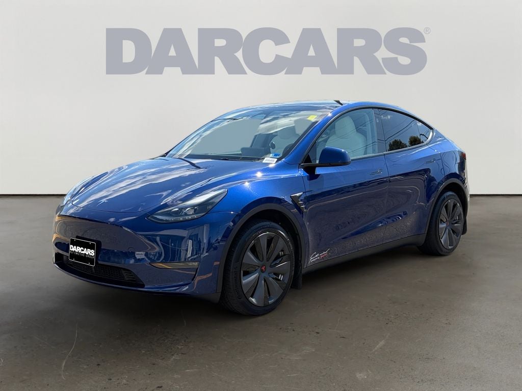 Used 2024 Tesla Model Y Long Range with VIN 7SAYGDEE7RA286647 for sale in Fairfax, VA
