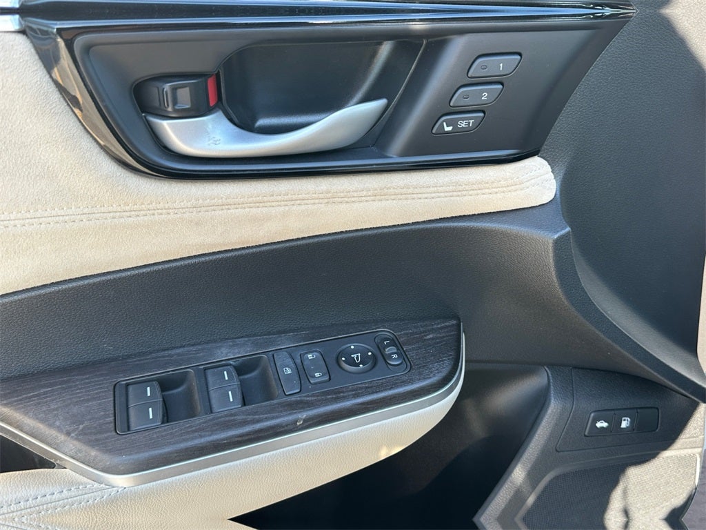 2018 Honda Clarity Plug-In Hybrid Touring - Low Miles! Certified!