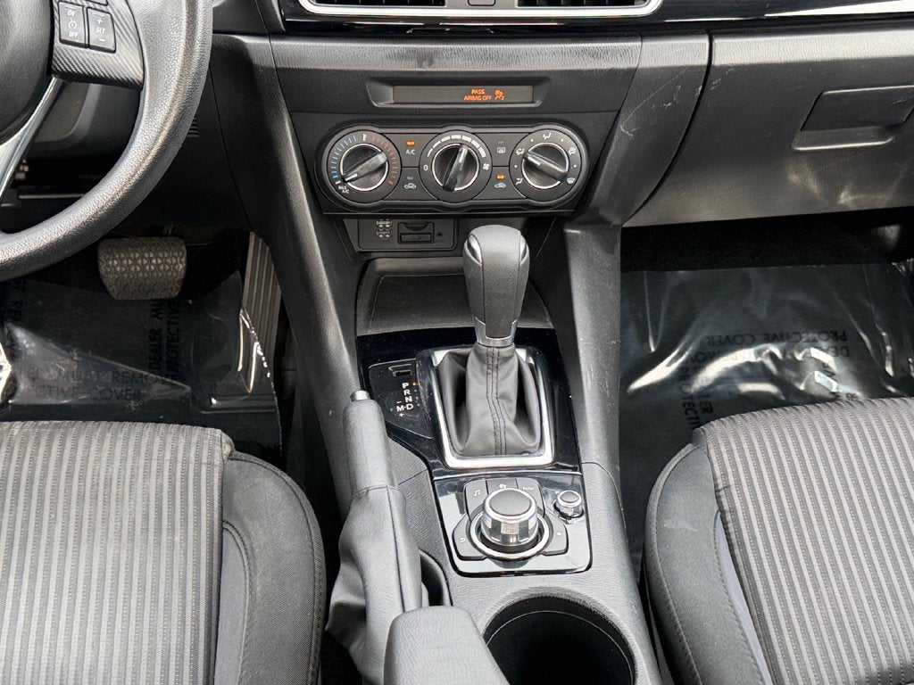 2016 Mazda Mazda3 i Sport