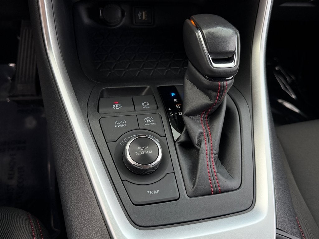 2024 Toyota RAV4 Prime SE
