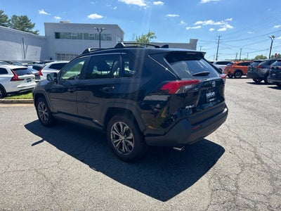 2022 Toyota RAV4 Hybrid XLE Premium