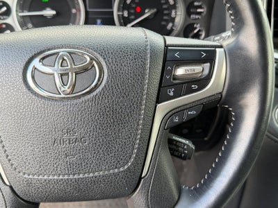 2019 Toyota Land Cruiser Base