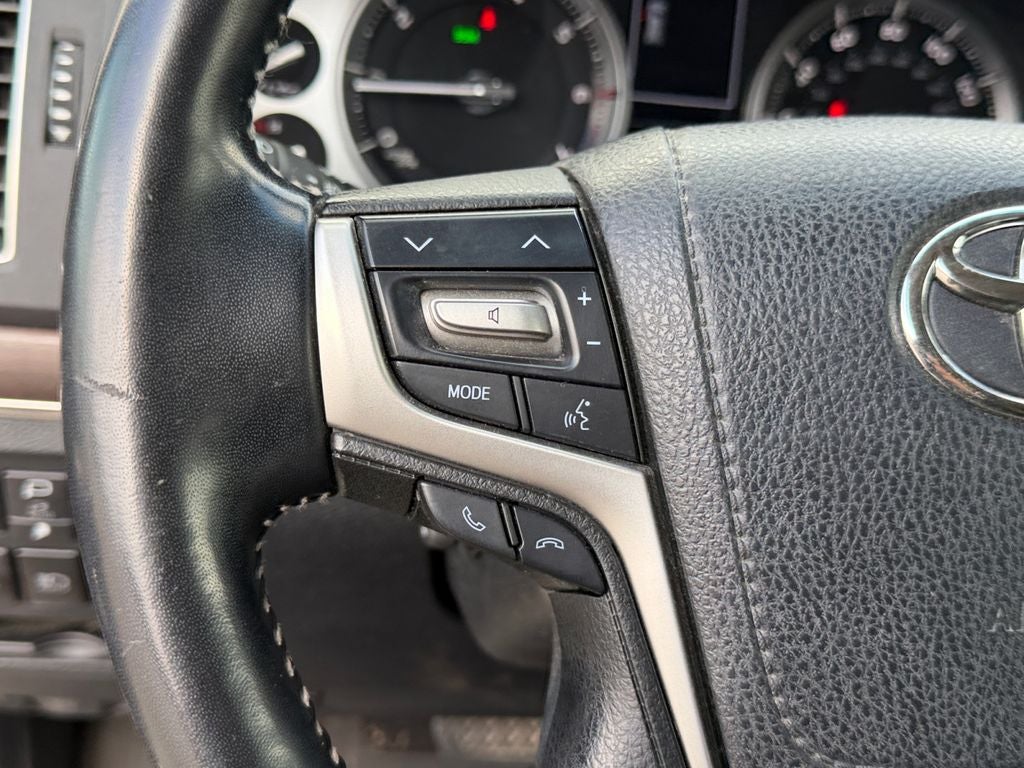 2019 Toyota Land Cruiser Base