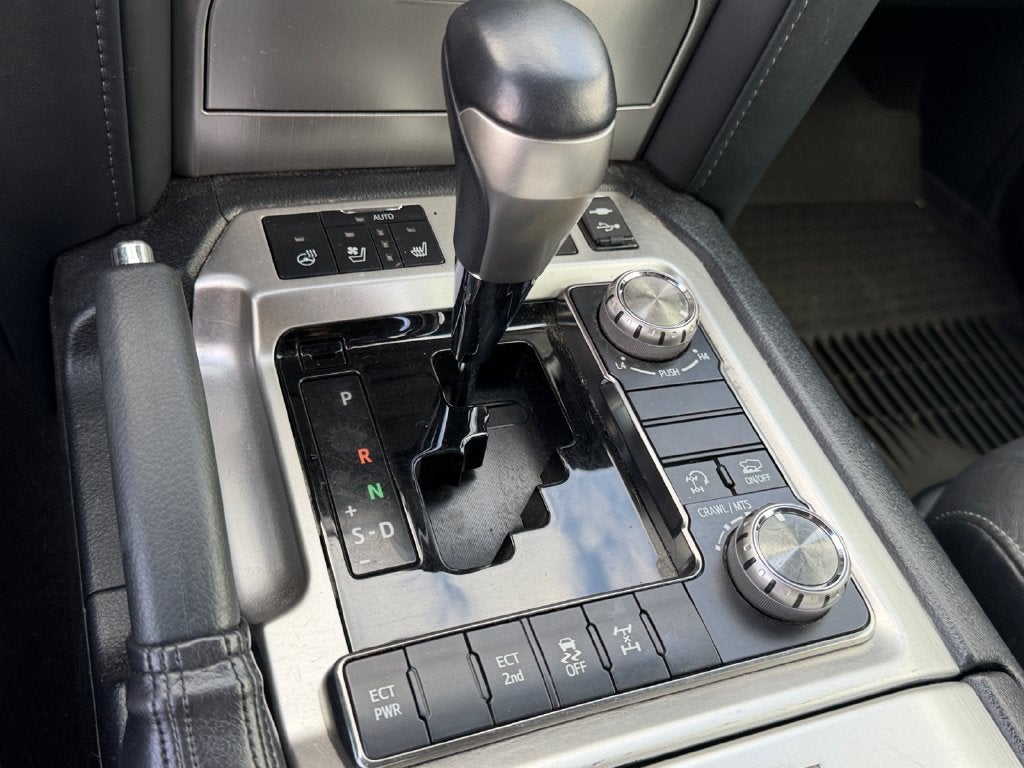 2019 Toyota Land Cruiser Base