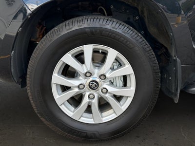 2019 Toyota Land Cruiser Base