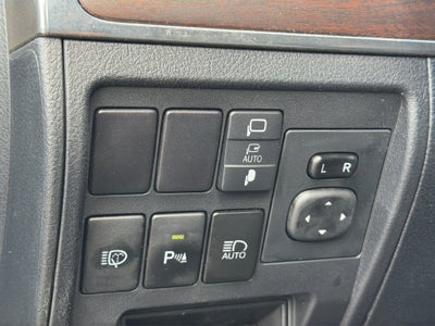 2019 Toyota Land Cruiser Base