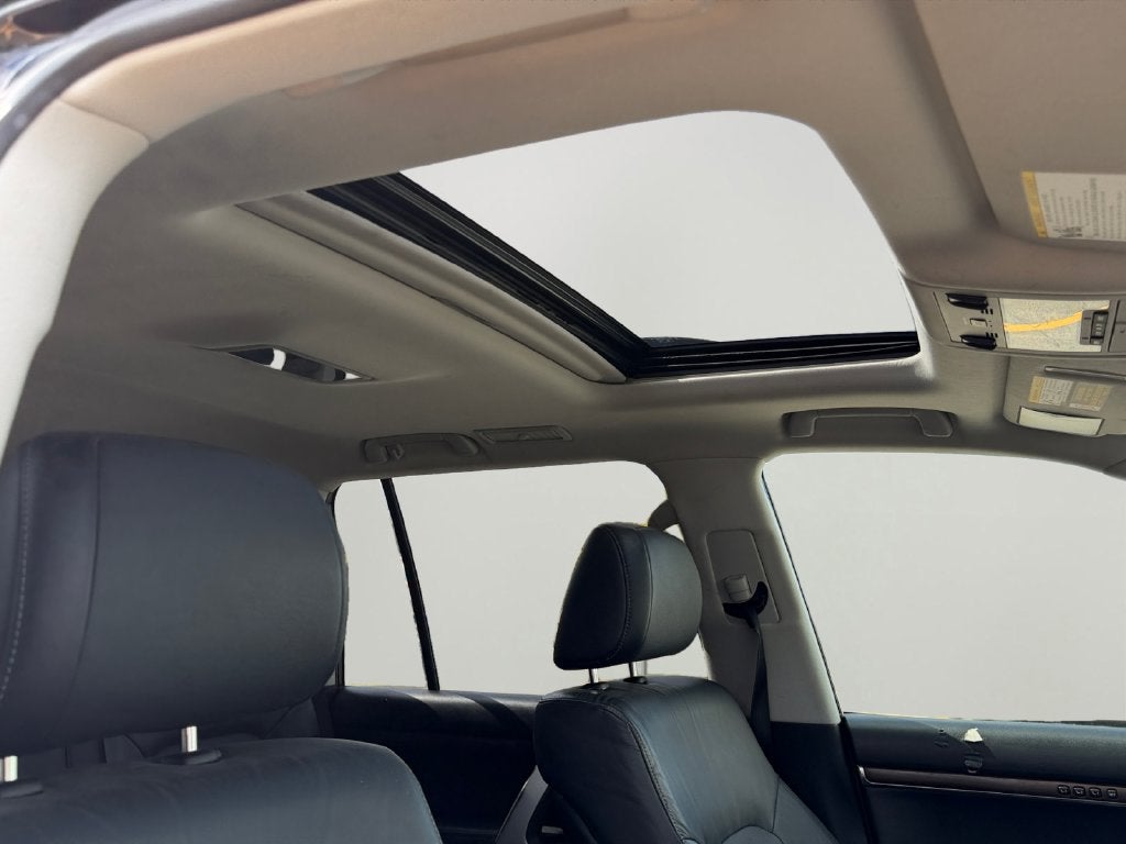 2019 Toyota Land Cruiser Base