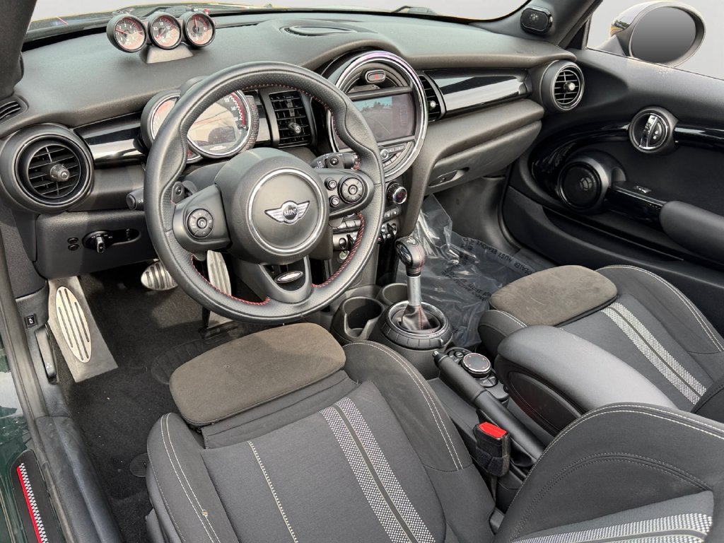 2017 MINI John Cooper Works Base