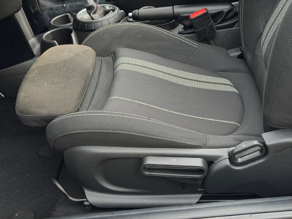 2017 MINI John Cooper Works Base