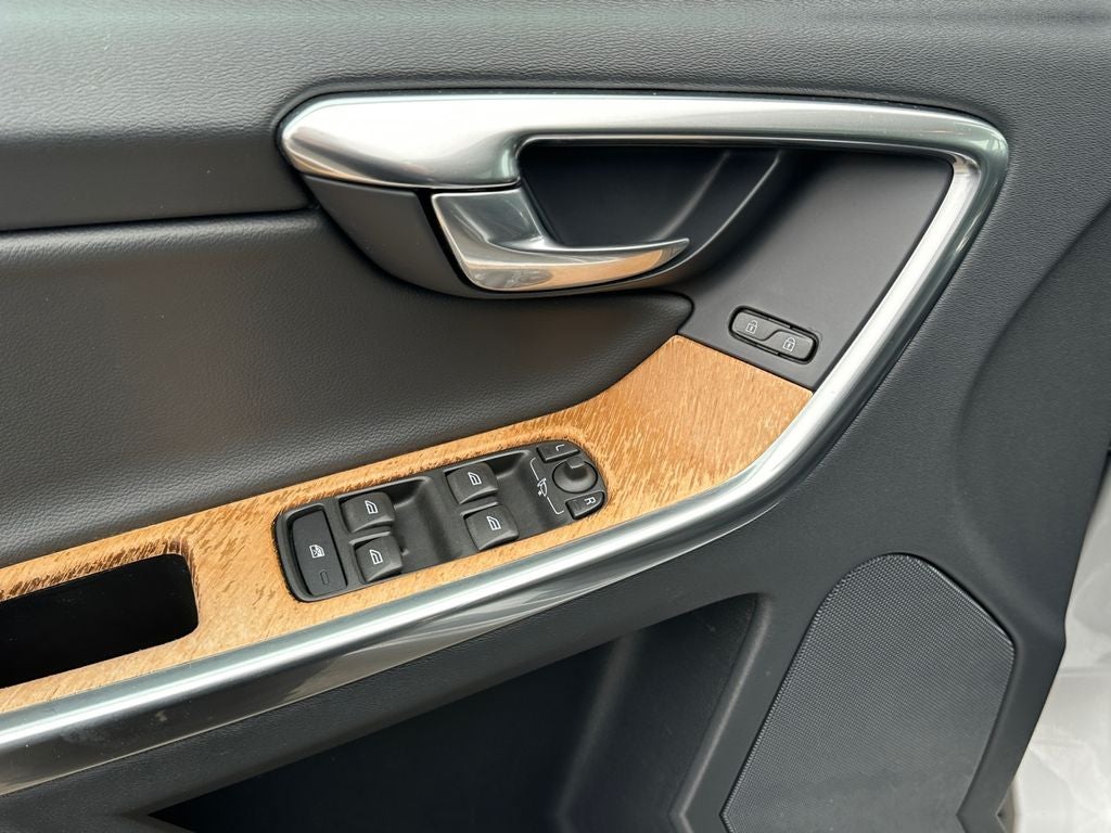 2017 Volvo XC60 T6 Inscription