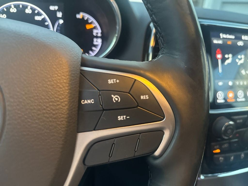 2020 Jeep Grand Cherokee Laredo