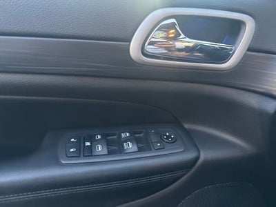 2020 Jeep Grand Cherokee Laredo