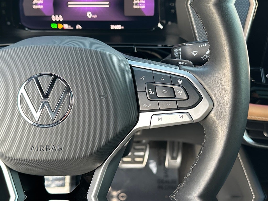 2024 Volkswagen Atlas Cross Sport 2.0T SEL R-Line