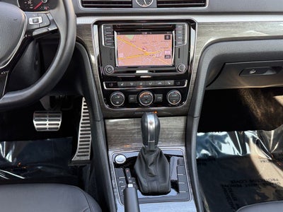 2017 Volkswagen Passat SEL Premium