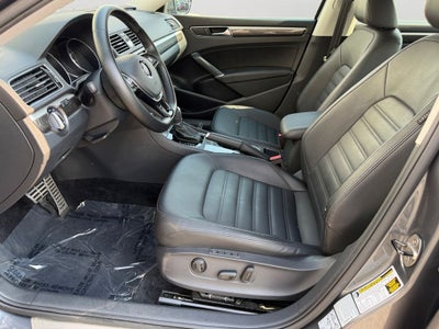 2017 Volkswagen Passat SEL Premium