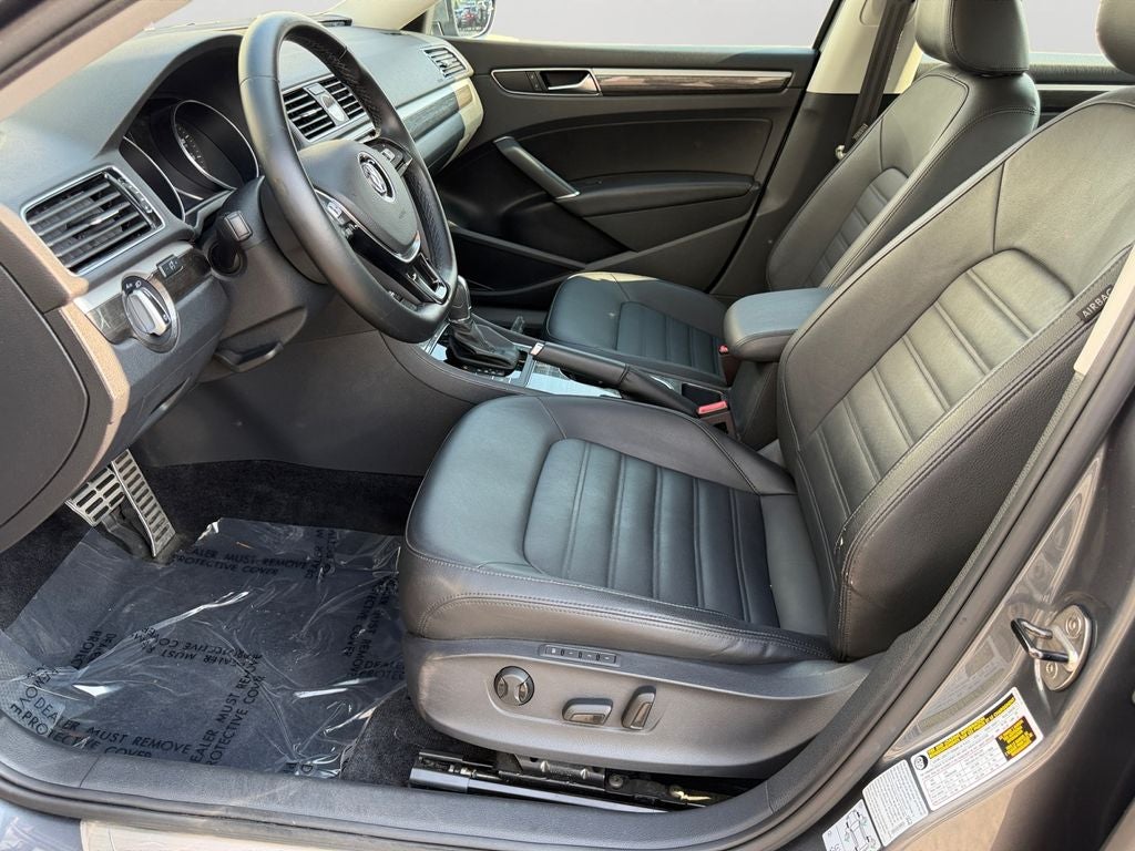 2017 Volkswagen Passat SEL Premium