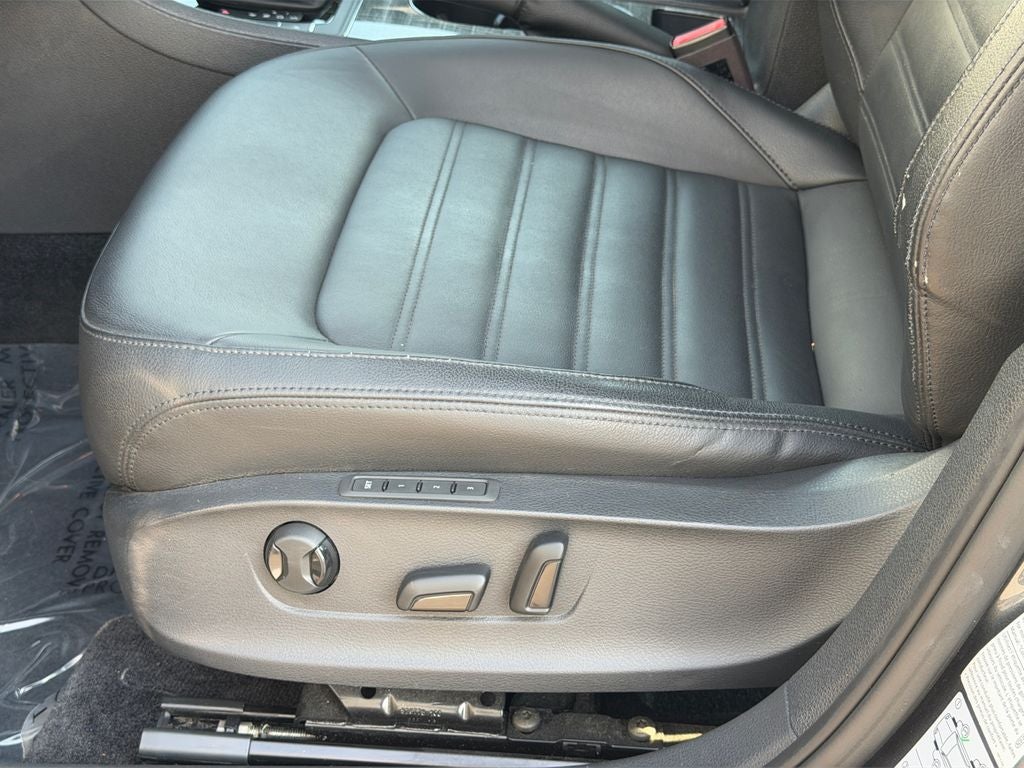 2017 Volkswagen Passat SEL Premium