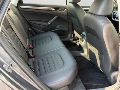 2017 Volkswagen Passat SEL Premium