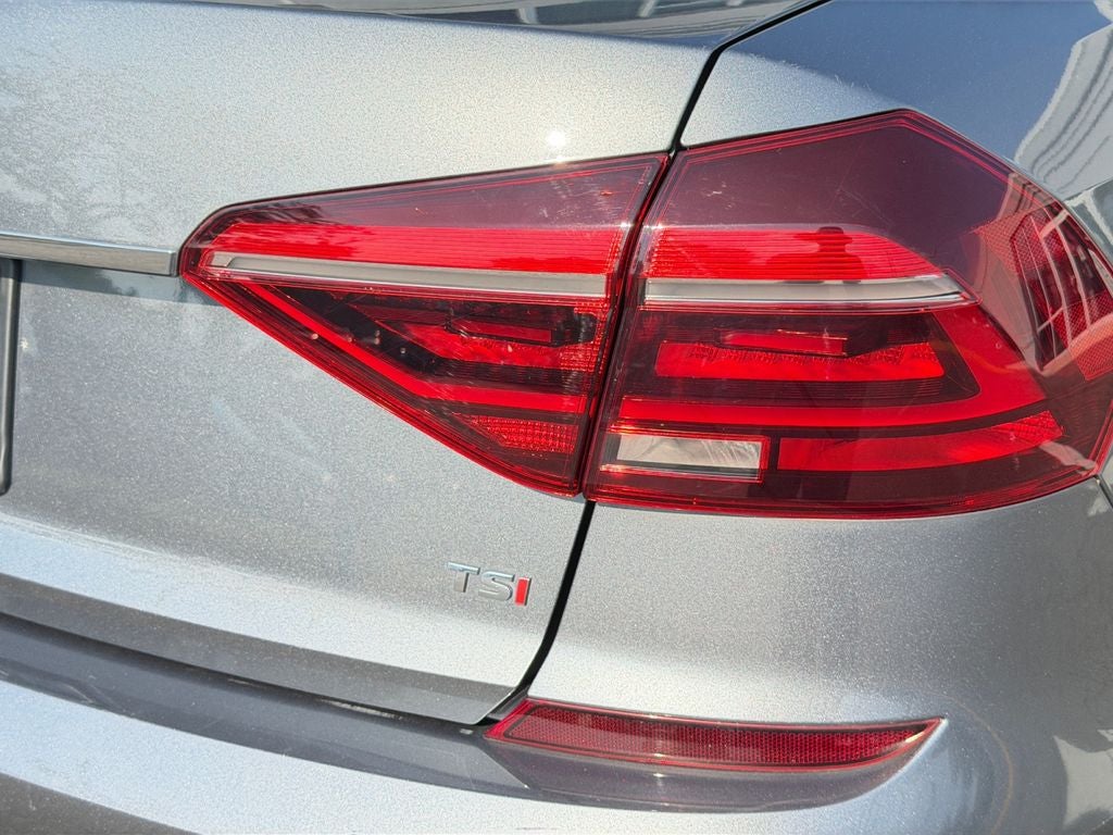2017 Volkswagen Passat SEL Premium