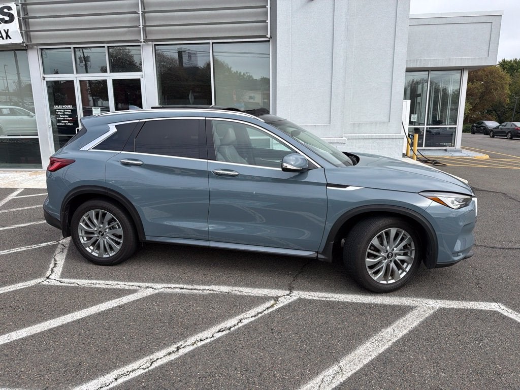 2023 INFINITI QX50 LUXE
